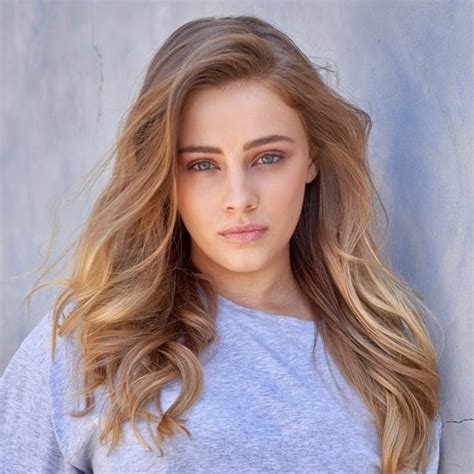 Josephine Langford Age, Bio, Family, Height, Boyfriend